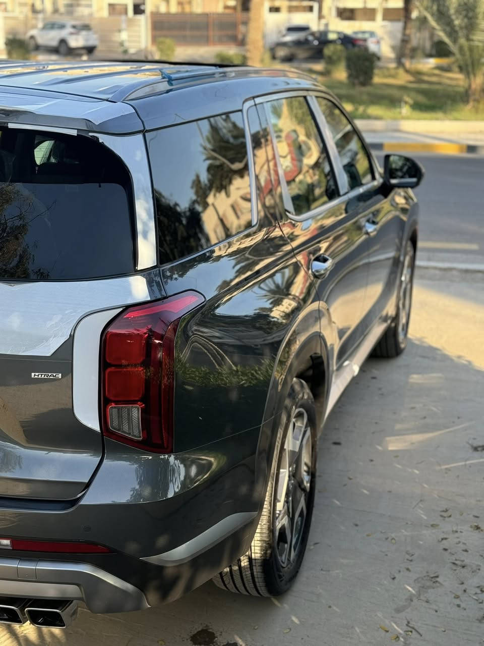 سلام عليكم هيونداي بلسايد 2025 وارد امريكي زيرو ماشية 600mi مرقم كامل  مواصفات جلد كشنات منفصل سلايد رادار 7 راكب الحادث جاملغ وربع لبنيد بي صبغ بارد باب السايق ومتصلحة تصليح درجة اولى 
خشم اللغد الايسر بي بارد 
رقم الهاتف ***********
السعر 31$الف دولار وبيه مجال بسيط
