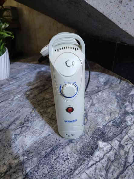 صوبات 2 زيتيه حجم صغير وحجم كبير
صغيره 30 
ول كبيرا 35 
مكاني ديالى بعقوبه 
***********
