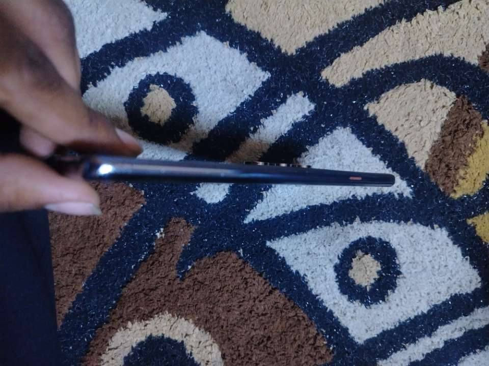 سلام عليكم تكنو كامون 40برو ذاكره 256الجهاز جديد فقط وكعت دكمت التعلاه والطفي الجهاز السعر 225مكاني بغداد حي اور *********** واتساب
