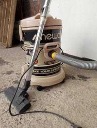 مكنسة نيوال • 21 لتر • سحب قوي