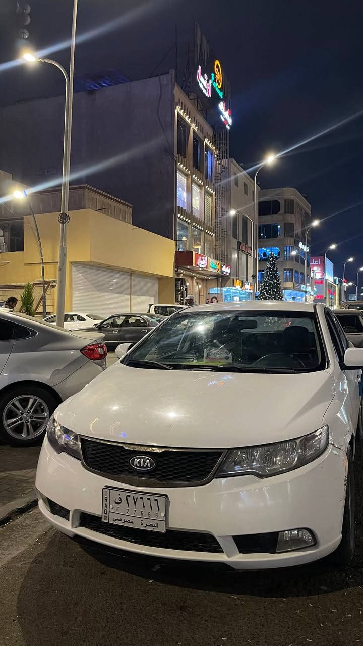 سيراتو 2012 
كلشي موضح بالسونار وبيها ضربه بلمدكر 
السياره راعيها بلبصره موجود
تبريد ومحرك كفاله
سنوية منتهية
السعر 90 وبيها مجال
***********
