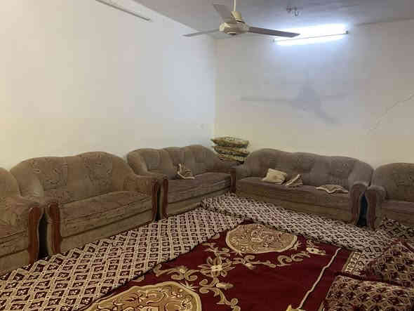 قنفات نضيفات – خشب عراقي أصلي. 

يرهمن لكل مكان:

 • صيدليات

 • صالونات حلاقة

 • بيوت

 • محلات

 • وباختصار… يرهمن لكلشي وبكل مكان يگعدن!

للتواصل والاستفسار:

خاص أو على الهاتف:***********.
