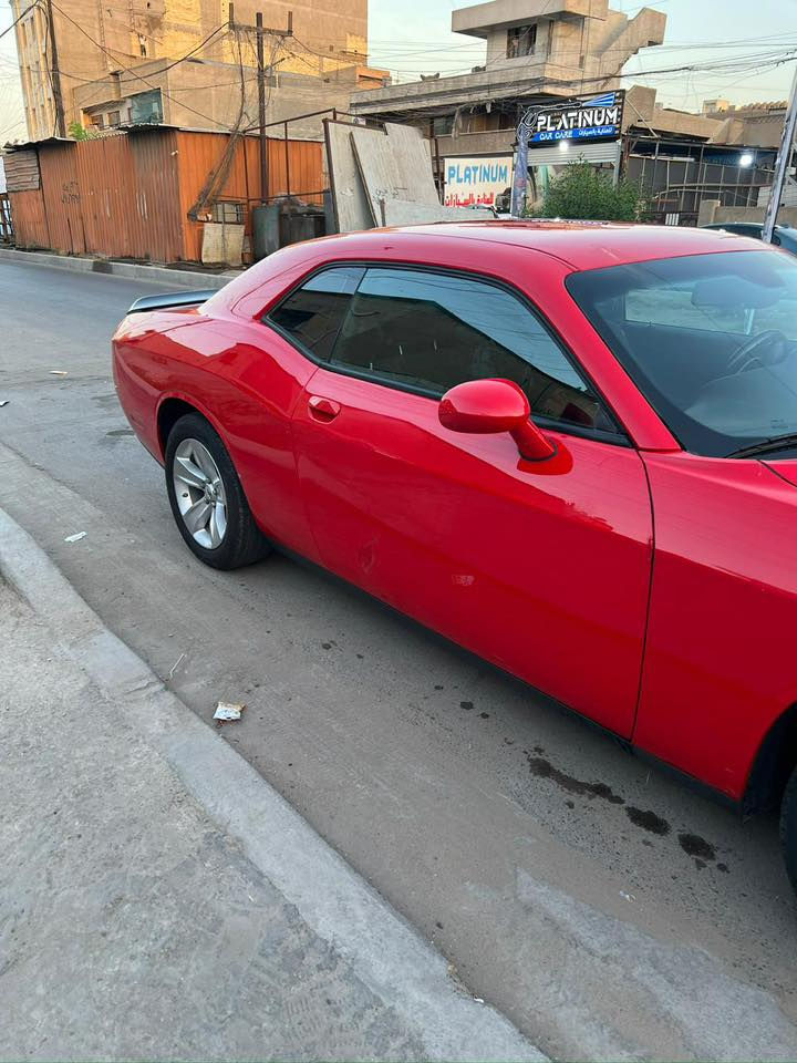 تحية طيبة …دوج جالنجر موديل 2023 SXT لون احمر الضرر جاملغ وبنيد جه السايق مبدلات السيارة بدون شاصي. السيارة رقم اربيل تحب تحويل قاني يوم او وكالة السيارة بغداد سبع ابكار السعر 20200 وببها مجال 
***********
