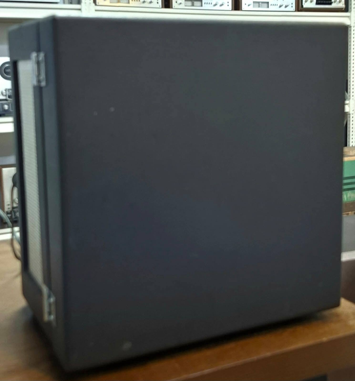 AKAI 1710 TAPE
تیب اكای 1710
ناطق (سماعاته يعني منه وبي)
 لمبات
موديل AkAI 1710
4 تراك
7 انج 
مع القبغ كامل جدا جدا نظيف
السعر 260 الف
مکانی اربیل


**إذا كنت صاحب هذا الإعلان وتريد حذفه لأي سبب، رجاءا أرسل رسالة إلى الدعم الفني**