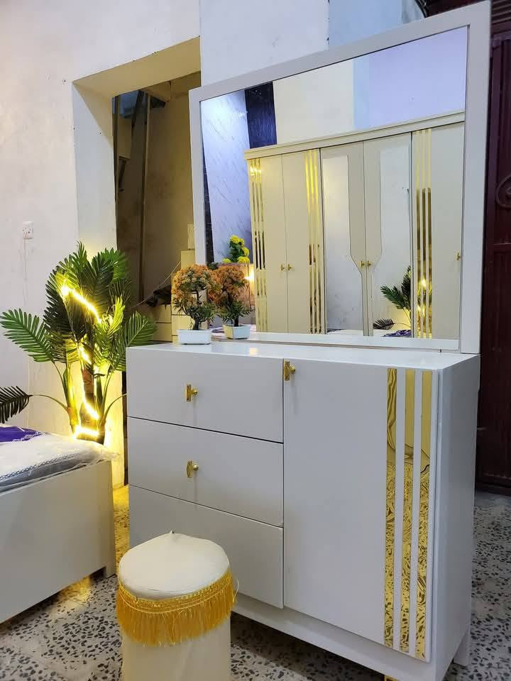 اقوى التخفيضات 
أجمل غرف النوم العصريه تصميم ولا اروع 
التواصل عبر الاتصال وتساب
‏‪770 162 870‬‏
تتكون الغرفه من 

دولاب أبواب (220×220×50)
كامل خشب ماليزي ابو ٩ مدبل والأبواب ماسنت رقم ١
على الضمان
سرير ملكي (160×190)
ابو ٩ ماسنت والقواعد خشب ابو ٩ مدبل ب ١٢ مربوع لضمان القوه 
تسريحة ملكية (100×170) بـ3 أدراج  ماسنت رقم ١

 2 كمدينو ملكي ماسنت رقم ١
عمل على الضمان فك وتركيب اكثر من ٢٠ مره تسجل بالفاتوره 

السعر  فقط 220 الف
الكميه محدوده جدا
التواصل عبر الاتصال وتساب
‏‪770 162 870‬‏


**إذا كنت صاحب هذا الإعلان وتريد حذفه لأي سبب، رجاءا أرسل رسالة إلى الدعم الفني**