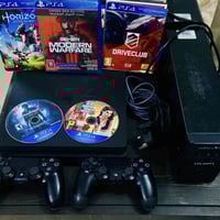 بلايستيشن 4 • يدين اصليتين • 500 جيجا