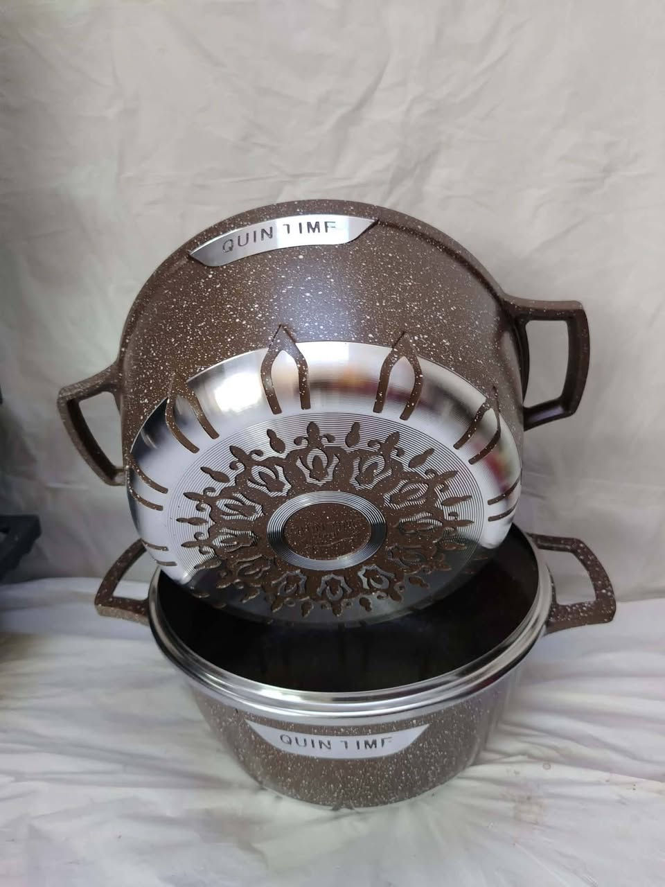 قياس 24 زيتي ثقيل قاعده مهدارة وبي ضمان اي اختلاف عن القياس والصورة يرجع بيد المندوب القطعه 14 قطعتين ب 26 عرض خاص 💯💯💯

للحجز والاستفسار مراسله الصفحه


**إذا كنت صاحب هذا الإعلان وتريد حذفه لأي سبب، رجاءا أرسل رسالة إلى الدعم الفني**