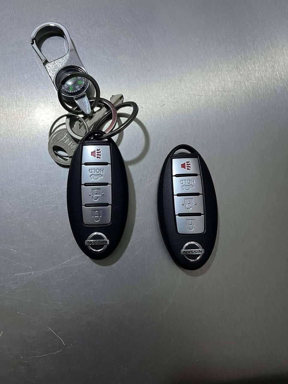 سني موديل ٢٣مصري فول مواصفات كفالة عامة السيارة ماشية ١٧الف السعر النهائي ١٣٠
السيارةبصمة،كج حماوة، كشنات جلد اصلي ،يدات نيكل داخل خارج،ويل كب سبير منازل ،تبريدقطعتين بيانو، شاشة أصلية، كاميرا أصلية، حساسات، مري شفط،إشارة
أرضية جلد السيارة نظيفة جداً
الرقم ***********
