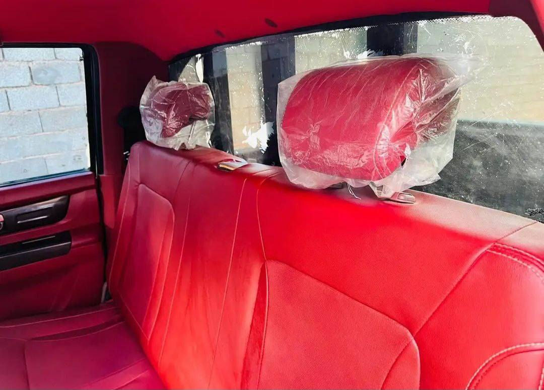 📢 للبيع 📢
بيك أب #كاوي K150 GT موديل 2021 فول مواصفات فقط ناقل الحركة (الكير) عادي7 نمر  
 4 كامرات شاشة كبيرة إيباد نظام أندرويد بصمة تشغيل لايتات LED داخل جلد أحمر تبريد مركز قطعتين كير ومحرك ميتسوبيشي ياباني السعر 120 السيارة مرقمة رقم كربلاء أنگليزي للتواصل والأستفسار الأتصال***********
