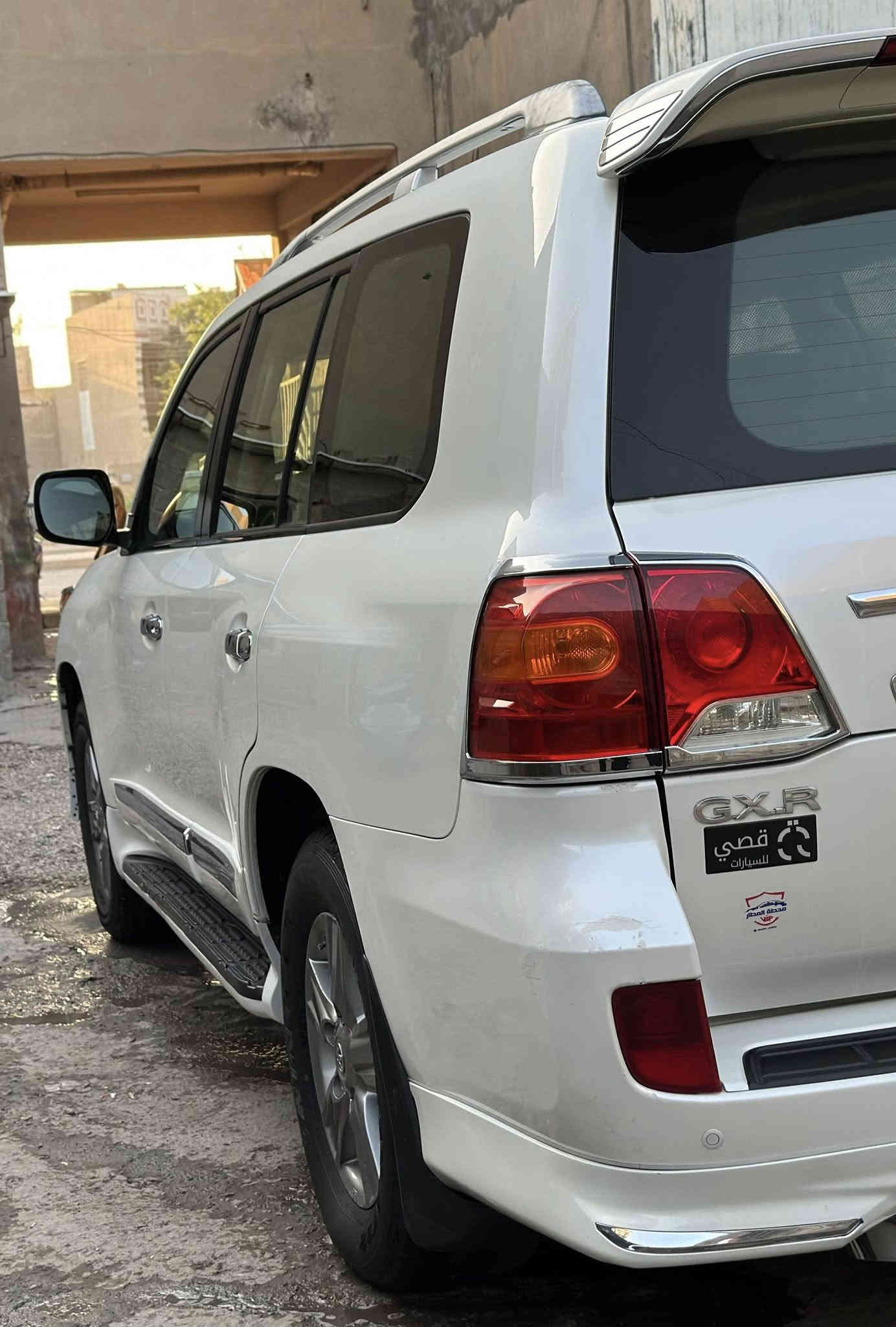 السلام وعليكم 
للبيع لاندكروز 2012 خليجي فول موصفات محرك 4700
مواصفات GXR الموصفات ثلاجه مري شفط زنون عالي ناصي حساسات الممشى 270 الف رقم بغداد شبه مميز
بصمة تشغيل بصمة ابواب اشارة ترحيب السيارة كفاله من الصبغ وتبديل كفالة محرك گير مكان السيارة لانبار /فلوجة
السعر/38000 وبي مجال
لاتصال: ‭0783 320 0900‬
