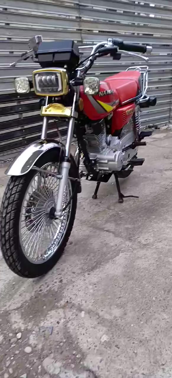 للبيع موديل 2025مكينه كبس منفيس الصلي مكينه 150cc ابيع كلشي شرط 99% نظافته ،تشغيل عن بعد ، كله على وضع شركه برغي ممفتوح بيه ، جرب ترايك وين ماتريد الدراجه ناعمه تخبل السعر 620 وبي مجال شراي خابر واتساب *********** مكاني شارع 60يم كباب عرفان
