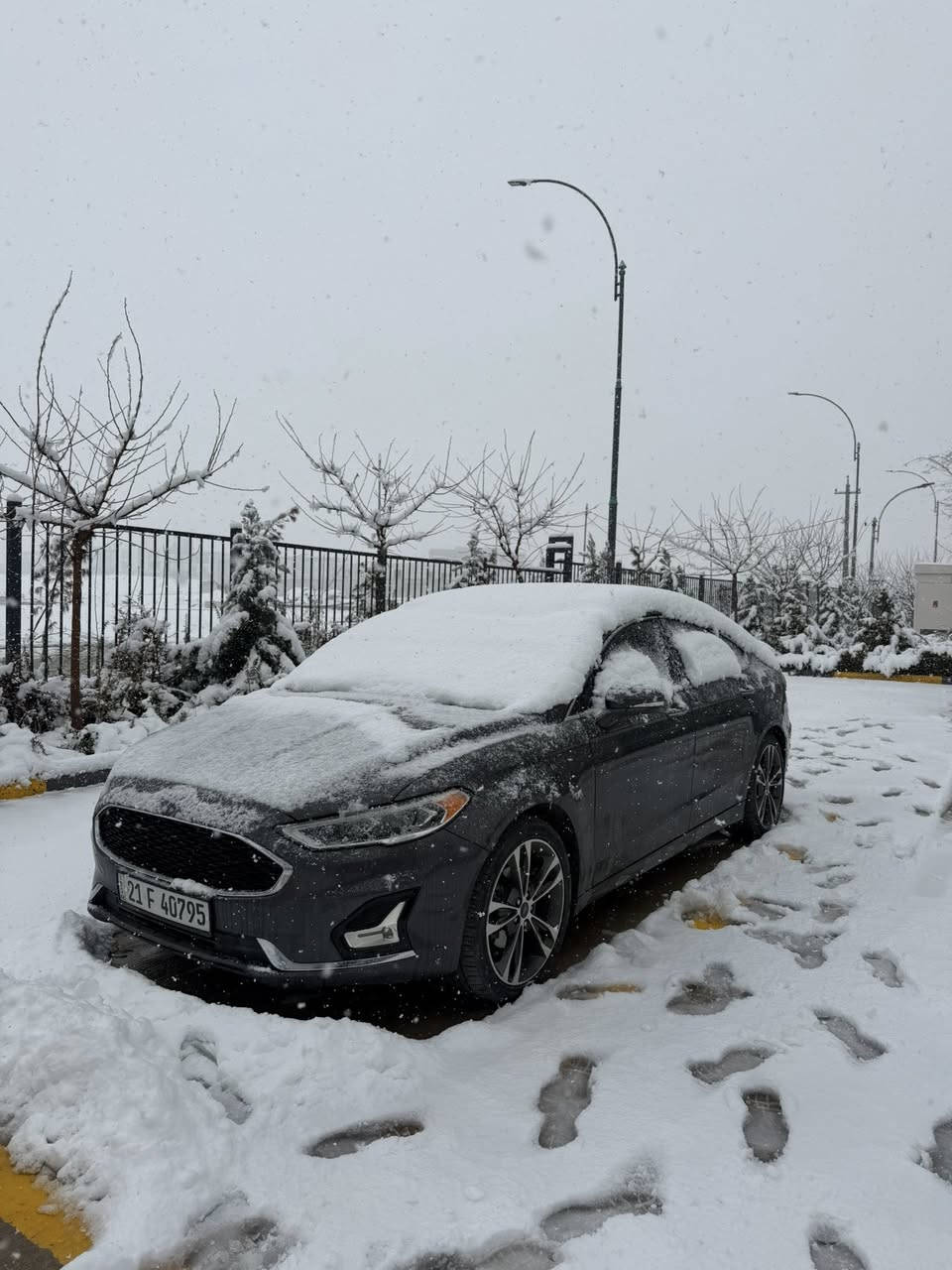 فۆرد فیوژن تیتانیۆم ٢٠١٩
قەپات قەپات مواسەفات

تەنیا ٥١ هەزار میل ڕۆشتووە

هەموو گیانی بە شەرت

دەعامی بۆ دەعامی

بە ناوی خۆمەوەیە

سەنەوی هەزە و ڕەقەم هەمووی تازەیە

بێ ئێرباگ بێ ناو گرتن

تەنیا دەرگای سایەق گۆڕاوە بە بیلاد و ١ پارچەش دزراوە و پەمپە.

پێش و پشت کەپ

لایت و ڕادێتەر ق بەوابە و هەموو  گیانی شەریکەیە

بۆ زانیاری زیاتر
***********
