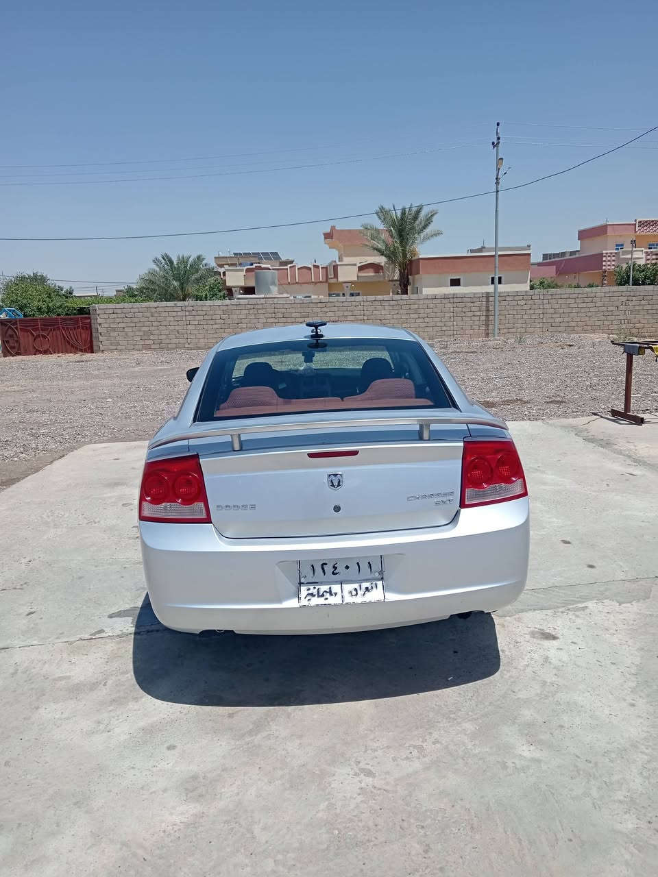 السلام عليكم ورحمة الله وبركاته جارجر 10 اصل مكينه 3500بلاد السياره بيها ثلاث قطع ضبغ القماره والبونيد وشبر يم قبق البانزين السياره بسمي رقم السلمانية الدولي بأسمي وهزه جديده مكان السياره الشرقاط قرية الاجمسه رقم التلفون *********** خابرني وتدلل السعر دفتر وخمس ورقات وبيها مجال
