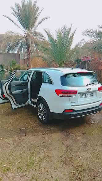 السلام عليكم 
للبيع كيا سورنتو (SORENTO)
موديل 2015 شكل 2016
مواصفات 
نظام ترحيب 
علامة سورنتو بالدواسة ضوئية
انارة تحت اليدات
8 حساسات امامية وخلفية 
كامرة خلفية 
نظام SPORT 
نظام ECO
شاشة بلوتوث 
تبريد 3 قطع  
كرسي السايق كهربائي
يدات نيكل 
مري شفط
بصمة ابواب
صافرة انذار 
3 منفافذ USB 
ويل حجم 19
محرك 6 سلندر حجم 3300
رقم السيارة مشروع وطني 
السعر 225 ورقة 
عنواني (بابل سدة الهندية)
***********
