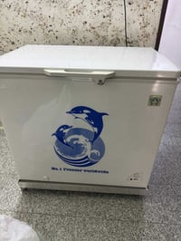 ثلجات العدد 2 ومجمدة وطباخ السعر 700 الاستفسار /07715689783