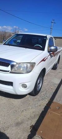 تويوتا هايلوكس • ٢٠١١ • ١٤٠٠٠٠ كم