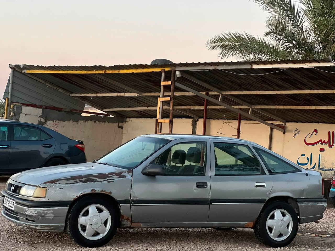 السلام عليكم
اوبل فكترا جلاق موديل94 بلاديه لا ضربه لا صبغ مكينه وكير وحداديه جدد السيارة رقم كربلاء وبأسمي شرط التحويل 

السعر 33 وبيها مجال // ***********
