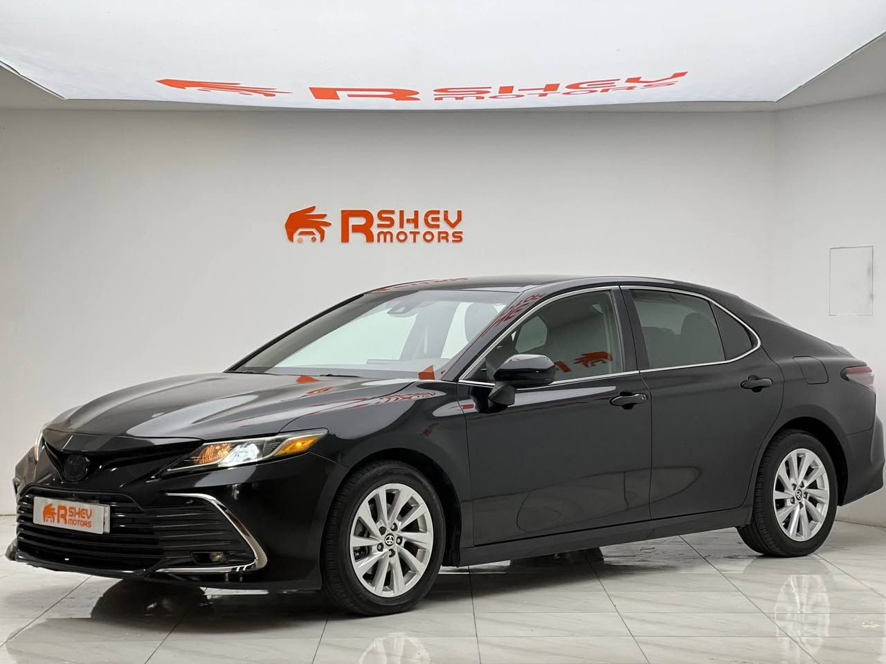 Toyota Camry 2023
تويوتا كامري ٢٠٢٣
مواصفات LE

مكينة ٤سلندر حجم ٢.٥لتر تنفس طبيعي
ماشية 39,000 ميل و بحالة ممتازة 

ضرر السيارة بنيد و جاملغ صبغ و باب و شبر من الجاملغ الخلفي صبغ السيارة بيها ايرباك ستيرن و دكمة سستم
رقم شاصي مع الصور

رقم دهوك الدولي شرط التحويل 
مكفولة من كير و محرك و كهربائيات

و ب سعر بلاششش (159$) ورقة و بيها مجال بسيط للطيبين

مكان السيارة

دهوك -معرض ارشف R-Shev
رقم51 من معارض التيرمينال 

***********
*********** دهوك, العراق
