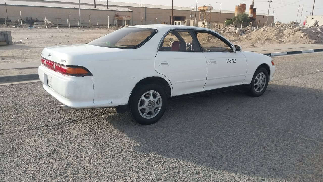 سياره مارك نفخ للبيع مديل 1992 رقم ذي قار السنويه ل 28 محرك اثين ونص السياره كصه جنطه سياره جاهزه حلوه السعر 30 مكان بصره خور الزبير الرقم ***********
