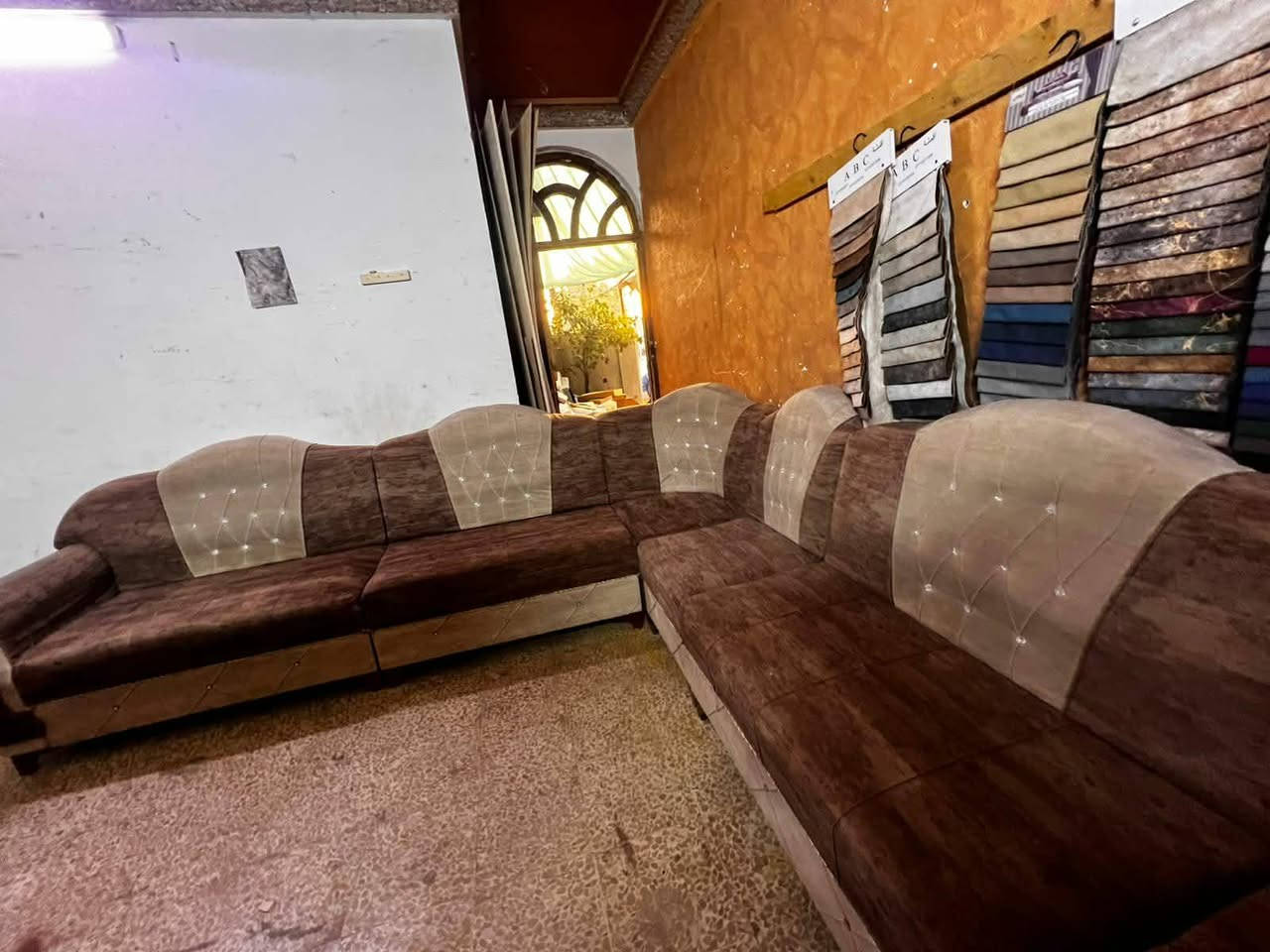 السلام عليكم للبيع ديوان تركي 7 امتار ونص شرط النضافه مابي اي عيب
السعر على خاص


**إذا كنت صاحب هذا الإعلان وتريد حذفه لأي سبب، رجاءا أرسل رسالة إلى الدعم الفني**