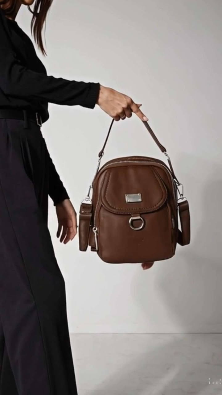 جنطة يومية عملية وأنيقة تناسب كل طلعاتك ✨

خامة نايلون قوية ومقاومة للماء حتى تبقى أغراضك بأمان

تنظيم مثالي بفضل تعدد الجيوب الأمامية والجانبية

حجم مناسب وخفيف… لا كبيرة ولا صغيرة، بالضبط الاستخدام اليومي

تجيك بـ ألوان تخبل تناسب كل الأذواق والستايلات

حزام طويل قابل للتعديل لليد أو للكتف حسب راحتك

اختيار مثالي للدوام، الجامعة، السفر، والطلعات السريعة

وياها جيب داخلي خاص يحفظ الأشياء الصغيرة بدون ضياع 🔥
فقط15الف


**إذا كنت صاحب هذا الإعلان وتريد حذفه لأي سبب، رجاءا أرسل رسالة إلى الدعم الفني**