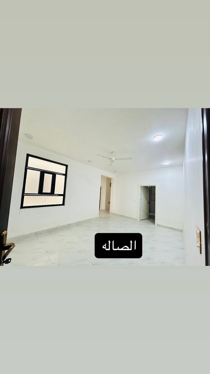 سلام عليكم شقه للأيجار بالصياغ قرب فلكه الخناق //سعر الأيجار 400 شامل الماء والكهرباء//الشقه بناء حديث 2026 محد ساكن بيها // مراوح سخان وتانكي ماء كامله من كل شي  //***********
