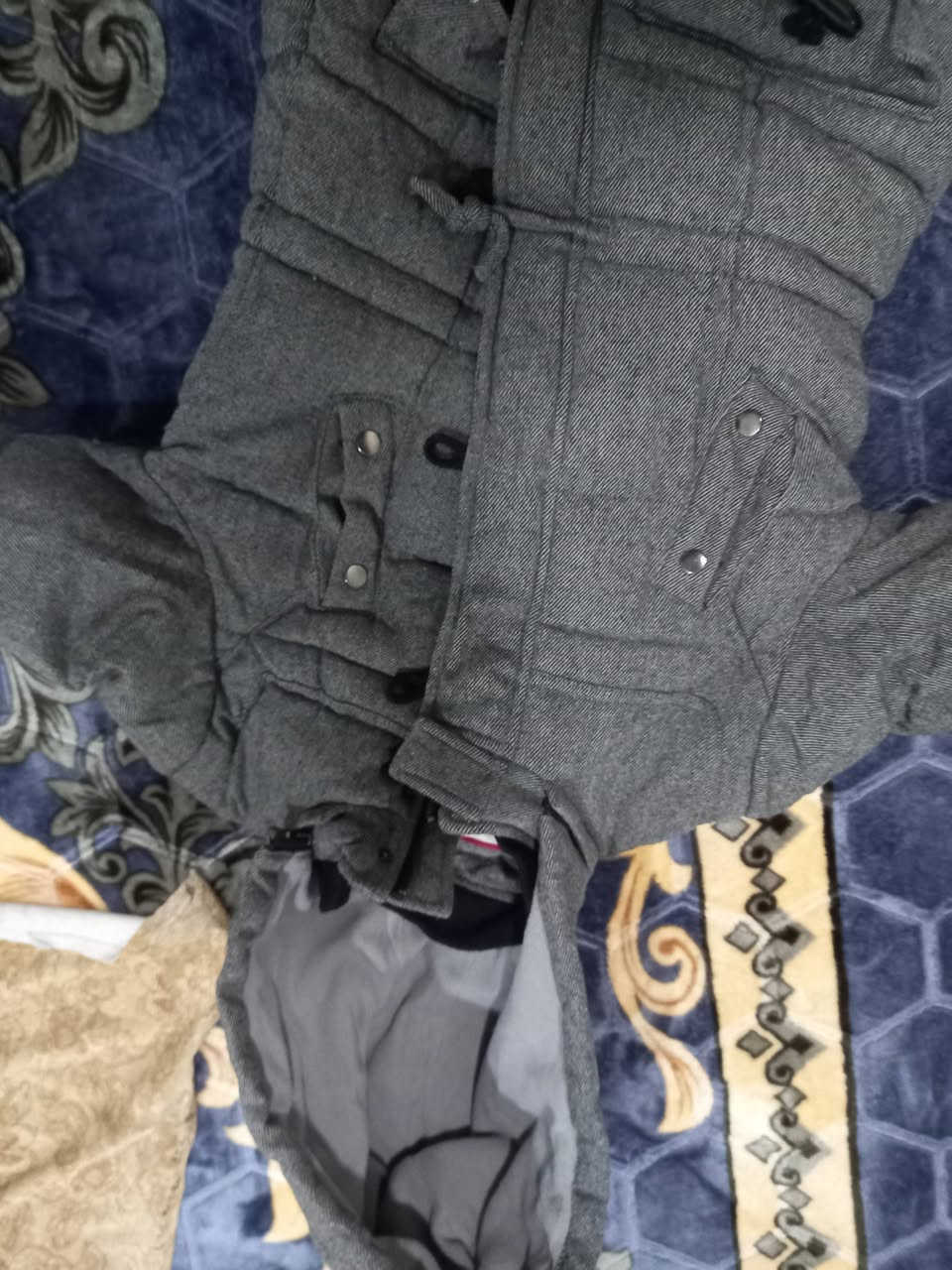 اخوان سلام عليكم هاي القابوت للبيع مال نساء عنواني حي مثنى الاولى قرب عياده دكتور عباس شيخو والسعر 35 وبها مجال *********** ***********
