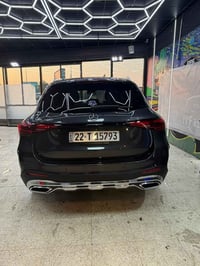 للبيع مرسيدسGLC 300 كات بلادي4MATlC موديل 2023 داخل ابيض فول مواصفات ١...