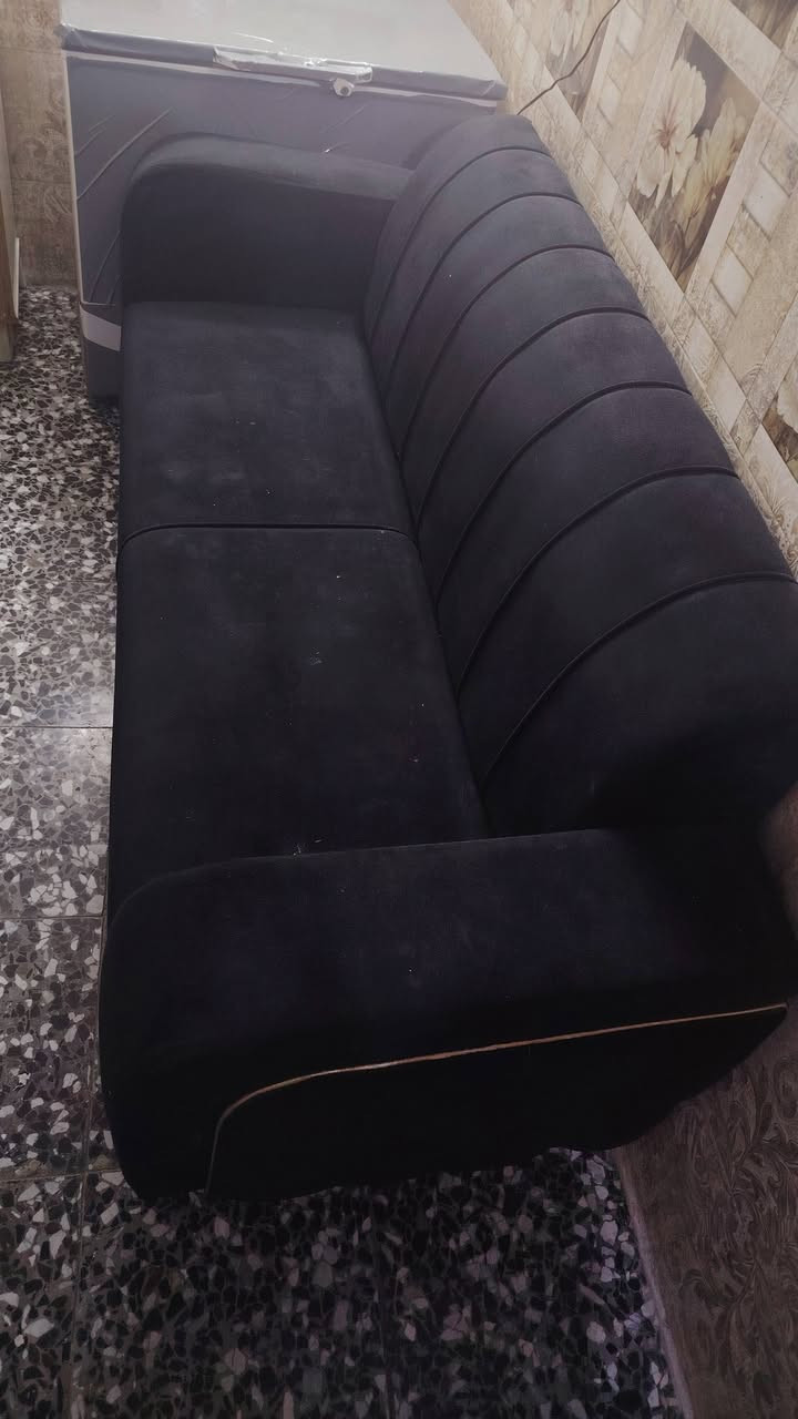 قنفه وحده ٣ نفرات السعر ٧٥ مكاني خطيب زراعي مولد الحمره ***********
