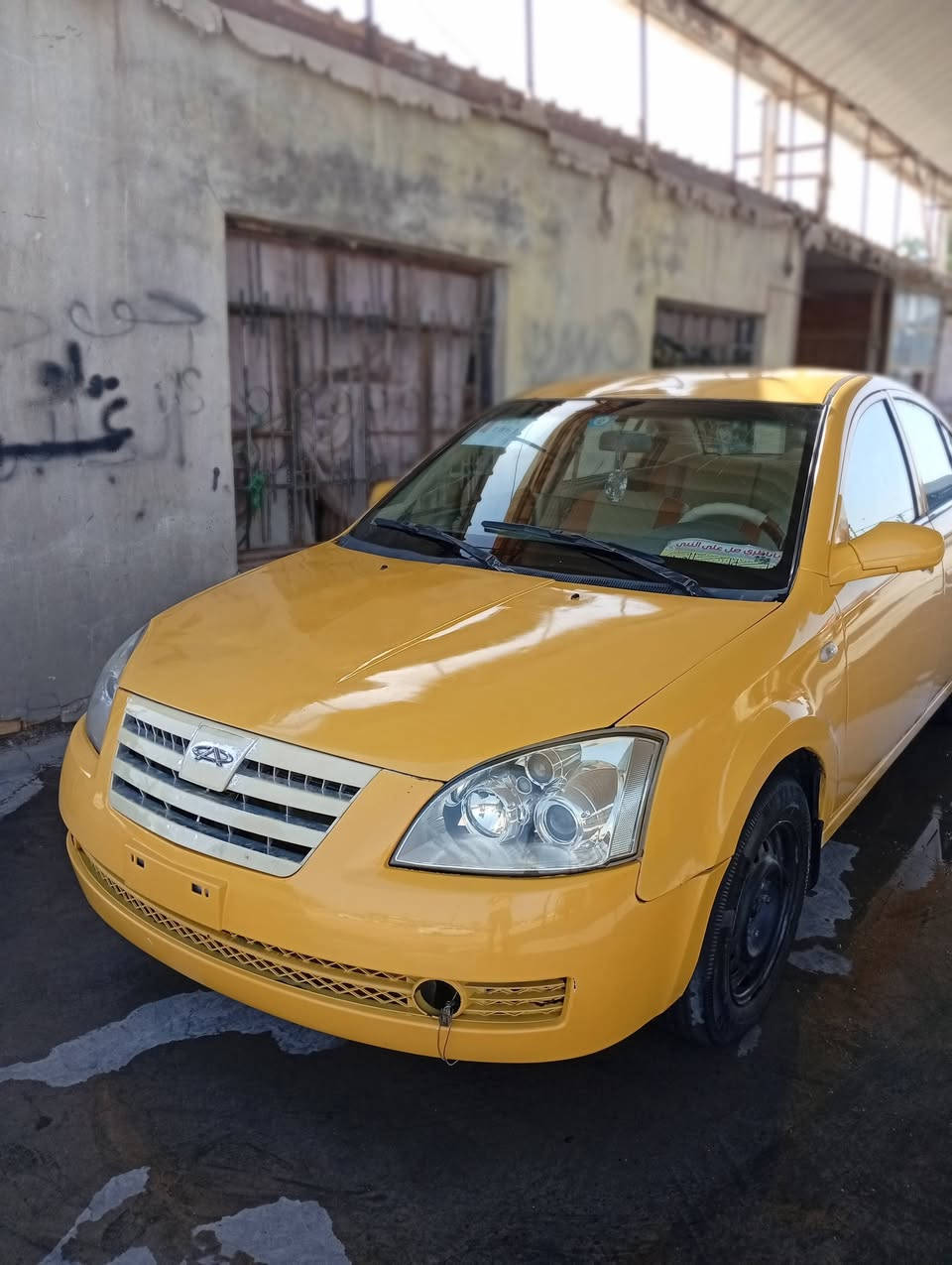 السلام عليكم شيري A5 مكفول من ضربه صبغ للجمالية كير ومكينه كورلا سيارة جاهزة ومتعوب عليها تبريد ثلج مصفرة هيئه وغرامه سنوية انكليزي لوحات شهر ويطلعن السيارة جاهزة  السعر 35 وبيها مجال للشراي *********** مكان السيارة الديوانيه
