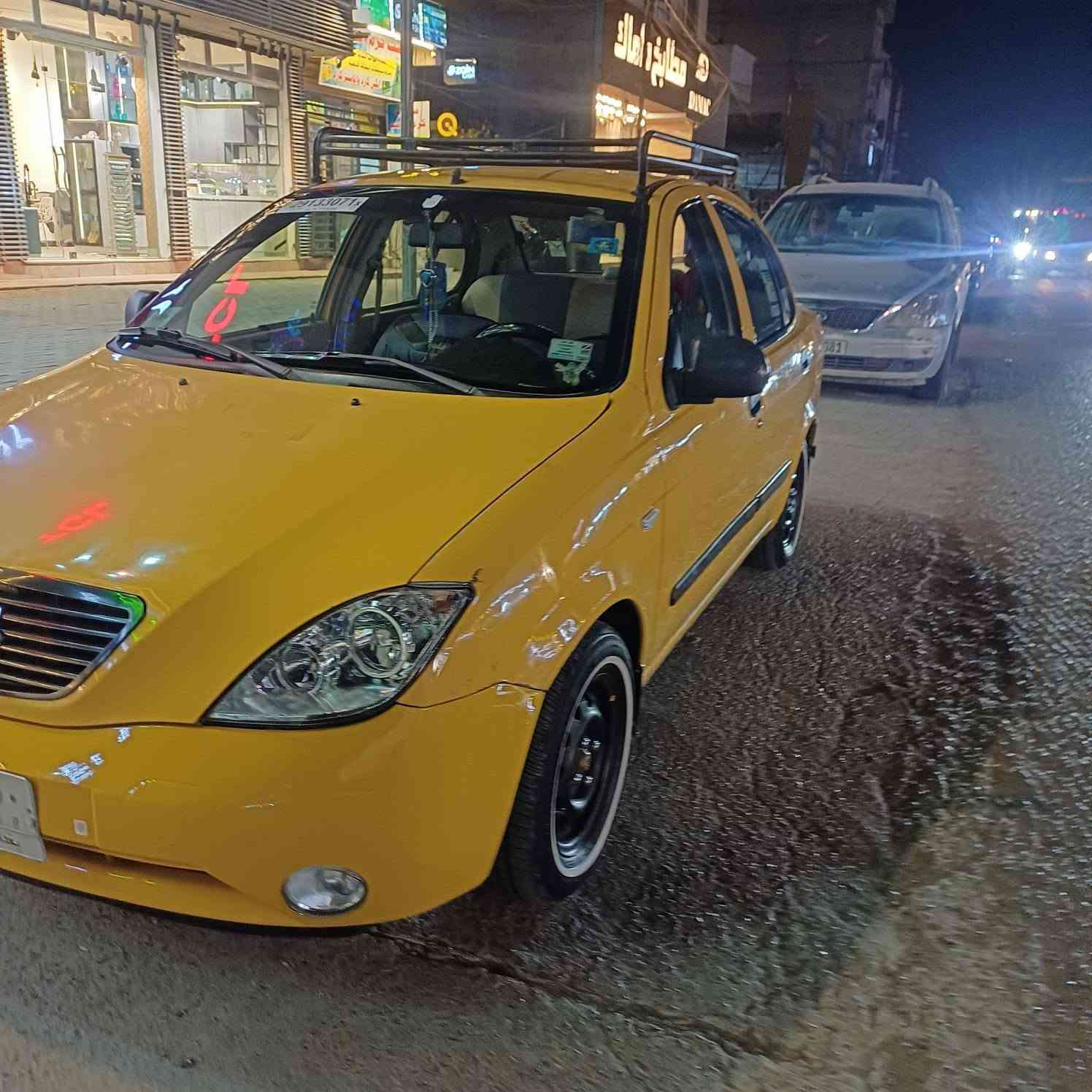 سلام عليكم من رخصة لادمن طيبة للبيع موديل 15بسمي تحويل مباشر مكفولة من الضربة والصبغ وتبديل مكينة كير تبريد تخم تاير صدر امامي خلفي كهربائية كله شغاله فقط خياس اربع اصابع واضحات بصورة مكاني بغداد حي القاهرة الثانية قرب جسر البنوك الشراي يتصل على الرقم ***********موجود واتساب السعر 40وبيه مجال قليل
