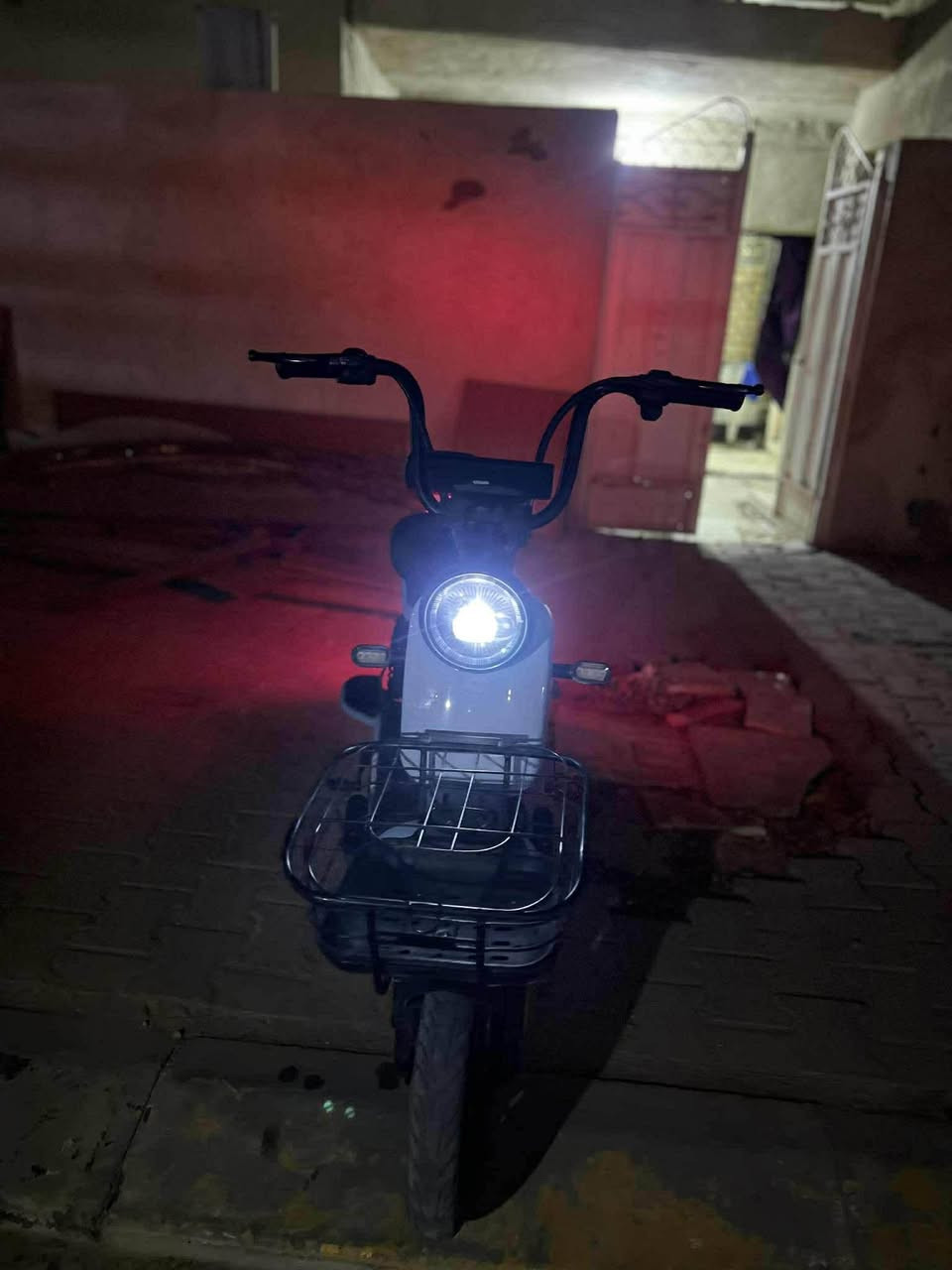 سلام عليكم
دراجه شحن حجم 14
للبيع السعر 275 وبي مجال 
للاستفسار على هذا الرقم 
***********
