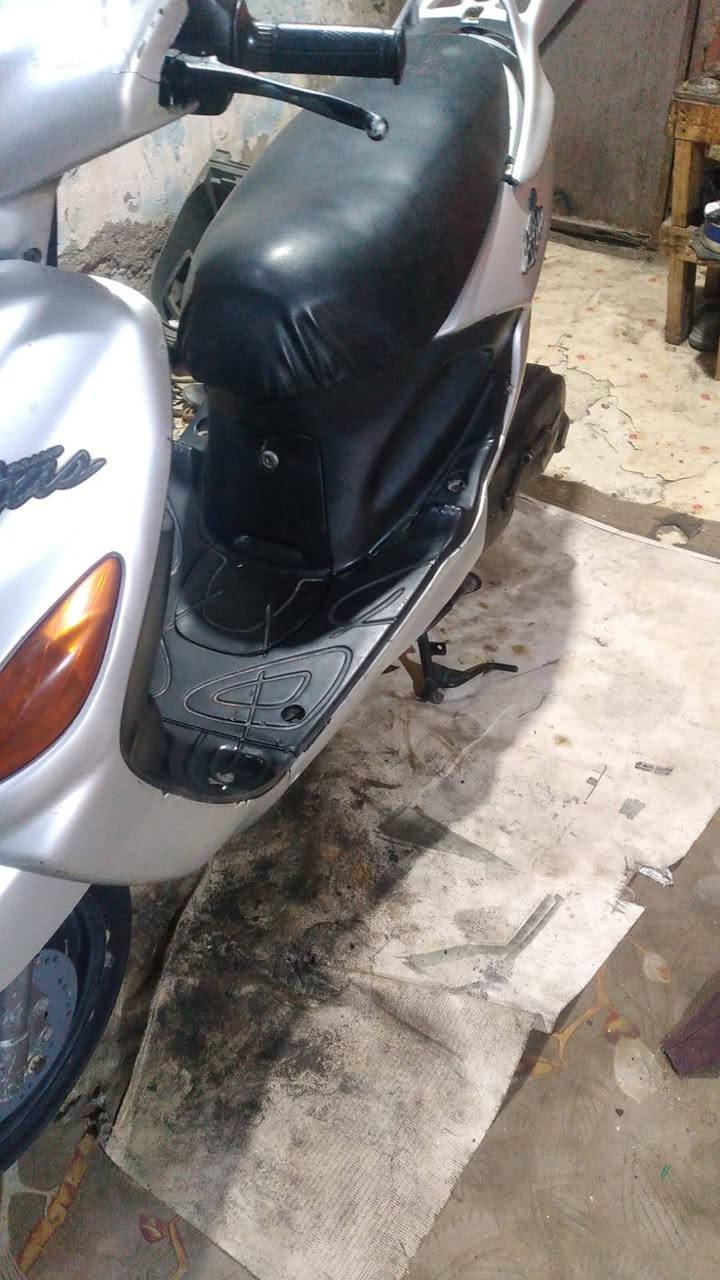 دراجه الكزز نظيفه ومامفتوحه كلهه شغاله بكاني بخور زبير مكلف بل نشر  سعر 500 وبيهه مجال  *********** بغداد, العراق
