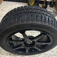 بريدجستون • ٢١٥/٥٥/١٧ • مستعمل