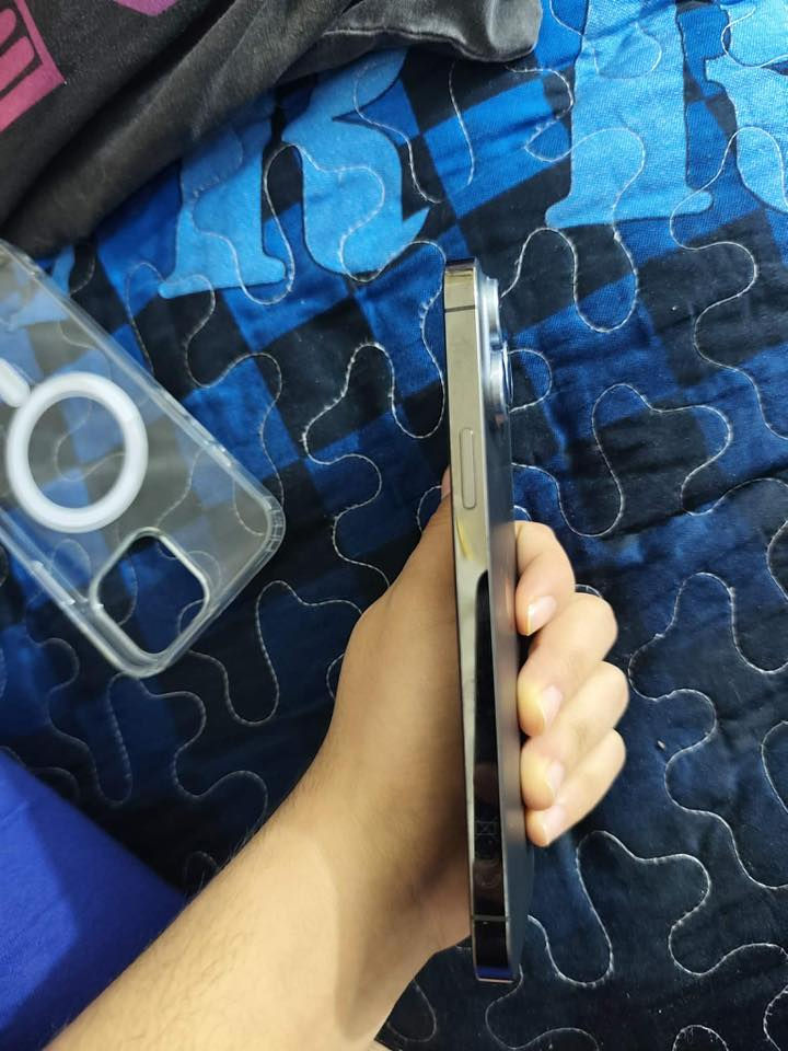 ايفون 📱13 برو ماكس _ نضيف جداً
🔹 الذاكرة: 256GB

🔋 البطارية:90%

🔹 الحالة: استعمال نظيف، ما بيه أي ملاحظة

📦 كامل ملحقات

💰 السعر:850 وبي مجال 

الموقع 📍بغداد حي جهاد

📍 الجهاز مفحوص 100%

📩 للتواصل ع واتساب فقط*********** واتساب فقط
