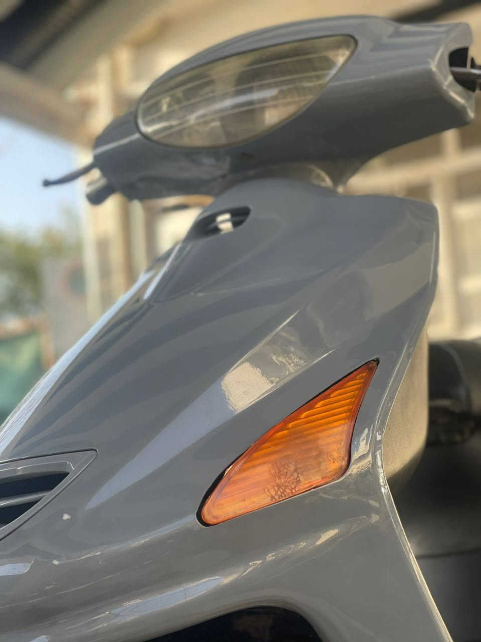 السلام عليكم دراجه للبيع نضيفه مكينه ناعمه كهربائيات شغاله السعر 325 مكاني حله حي الجزائر ***********‬‏
