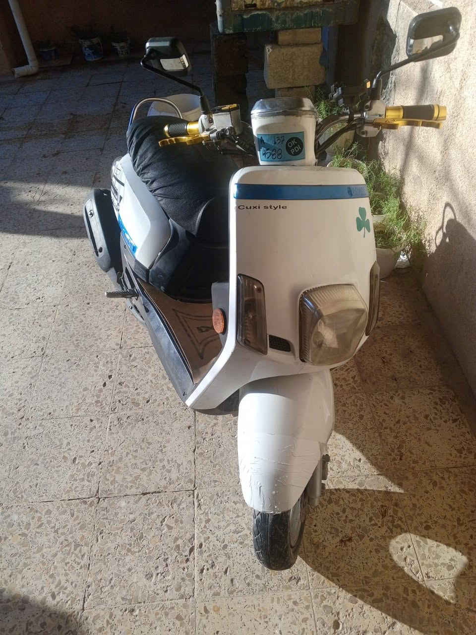 دراجه بوليس للبيع نضيف ماخذهة 750 ومعارف بيهن وسويجهة ضاع صار يومين مالكيتة وتعاجز سوي الجوزة ابيع 600 وبيهة مجال بصيط مكاني المفرق قرب ملعب مجيد وين متوديهة وديهة ***********
