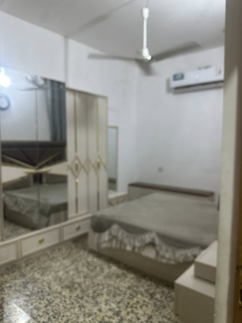 ‏يا الله بيت للبيع زراعي ‏نجف حي ميسان

‏المساحة. 125 متر صب كون كريت مربع

‏غرفتين.  صالة      مطبخ.    استقبال

‏صحيات. داخلية وخارجية   السعر.  79 مليون وبي مجال

‏خامس بيت عن شارع العام. بناء جناي
"""""""""""""""""""""""""""""""""""""""""""""""""""
 
      ‏مكتب أبو حوراء الحسناوي للعقار

‏والاتصال. ***********  و ***********

   ‏عنوان المكتب نجف حي ميسان شارع الكات مقابل

           ‏السوق الأخير. مكتب أبو حراء الحسناوي للعقار
"""""""""""""""""""""""""""""""""""""""""""""""""""
