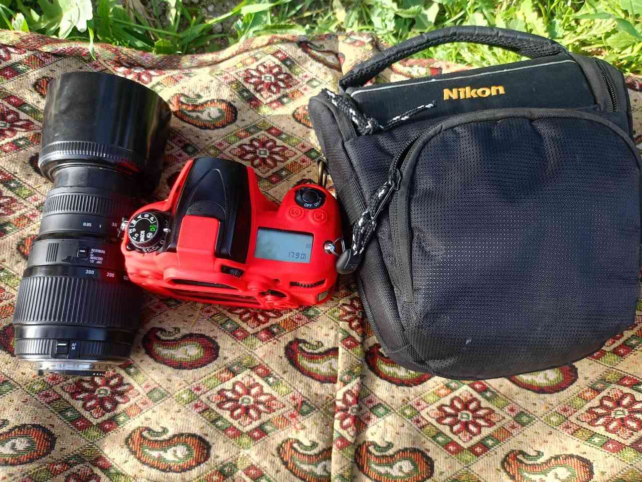 للبيع كامرا 7000D
مكان النجف توصيل موجود 
ملحقاتها  بطارية اصلية
شاحن اصلي
توصالة اصلية 
جنطة نيكون الاصلية 
بيوت رام 
جلدة حمرة گفر حماية 
رام اصلي ٦٤ 
رام اصلي ٣٢
سعر 500 بيه مجال حك جيه 
رقم الهاتف ***********
