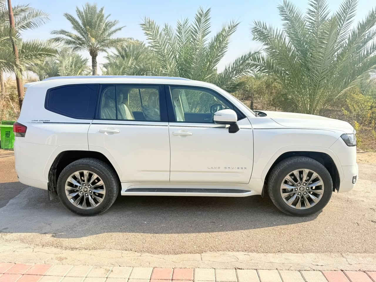 لاندكروز للبيع موديل ٢٠٢٤ 
ماشيه ٣٥ الف 
ساس باب اول 
محرك 4000 تنفس طبيعي 
سياره جديده ومكفوله كفاله عامه 
سعره 710$وبيه مجال 
مكان الأنبار الفلوجه 
رقم مبايل ***********/***********وتساب
