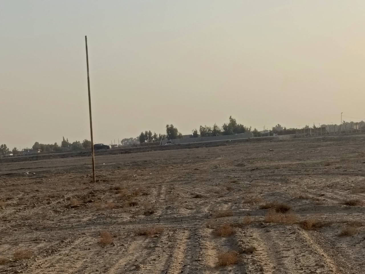 سلام عليكم أرض زراعية للبيع سند 25 بسمي المكان طريق الدغاره ديوانية خلف مطعم واثق متوفر جميع الخدمات  للاستفسار الاتصال عله رقم ***********
