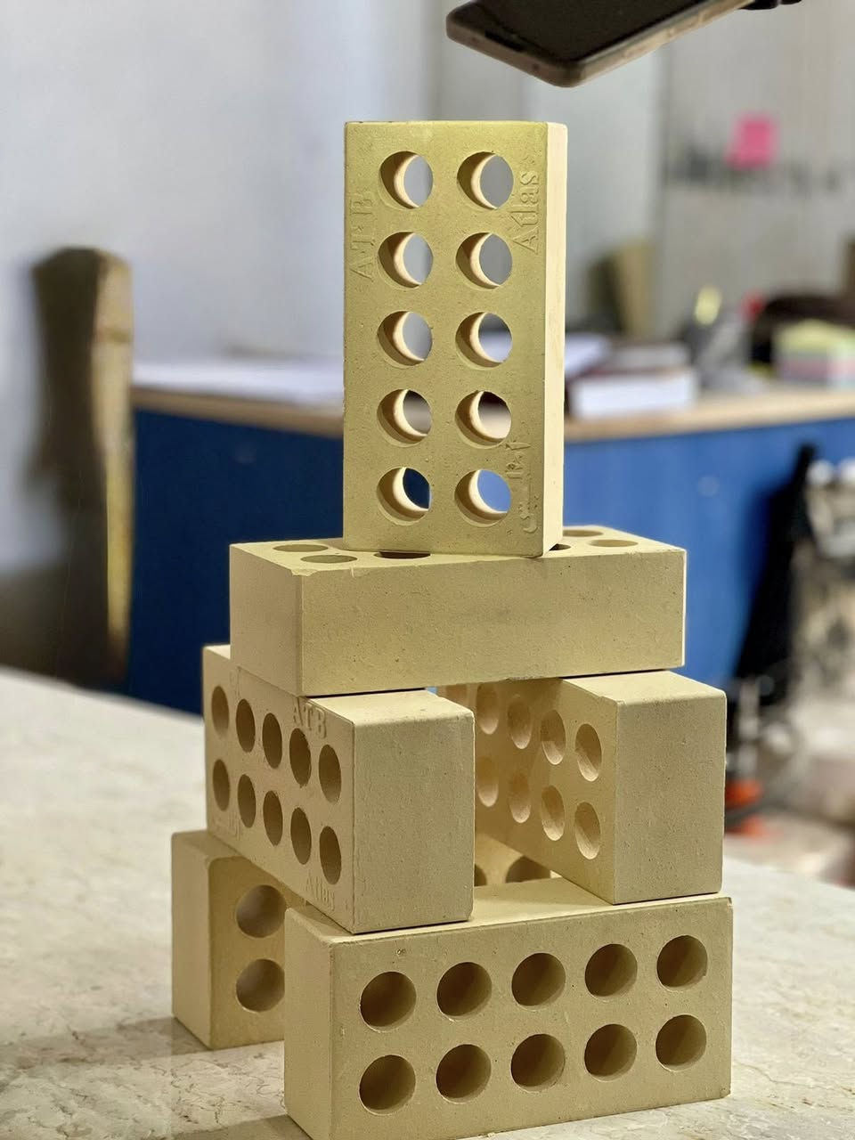 🏗️ طابوق جفقيم أطلس – قياس 7 سم
✅ جودة ممتازة – درجة أولى
✅ عازل للحرارة ويوفر بيئة أكثر راحة داخل المباني
✅ نسبة أملاح معدومة (أملاح صفر)
✅ متانة وقوة تحمل عالية
✅ تشطيب دقيق ومواصفات معتمدة للمشاريع السكنية والتجارية

طابوق جفقيم أطلس… اسم غني عن التعريف في عالم البناء والجودة.

🔥 متوفر حصريًا لدينا
شركة ملك الجفقيم – الوكيل الحصري في العراق

🏘️ مستعدون لتجهيز:
• المجمعات السكنية
• المشاريع الاستثمارية
• المنازل السكنية
• العمارات والبنايات التجارية
• المقاولين وشركات البناء

🚚 خدمة التوصيل متوفرة لكل محافظات العراق.

📍 زورونا في بغداد، العامرية، شارع البصرة – شركة ملك الجفقيم.

📞 للطلب أو الاستفسار: ***********
📱 واتساب: ***********

شركة ملك الجفقيم
الجودة التي تبني الثقة
