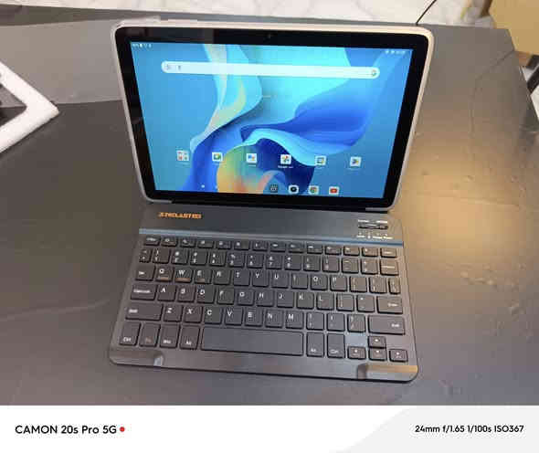 سلام عليكم 
للبيع ايباد وهم لابتوب من نوع (تيك لاست) لون رصاصي 
-ذاكرته (128GB) و الرام (8+4) موصفاته حلوه للأطفال و للتصفح و مشاهدة فيديو والأفلام حلو يجي وياه--

1- كيبل شاحن تايب سي و شاحنه الي وياه 10w.

2-سماعه نوعيه ممتازه.

3-قاعده استاند للايباد.

4- كيبورد + ماوس مع شاحن لكل واحد و اثنينهم بلوتوث.

5- مع قلم للرسم.

6- كفر للايباد .
_______________ حبايب الشراي يجي خاص.

-- سعره / 175ا الف وبيه مجال للطيبين. 
___عنوان - كركوك/ القادسيه الأولى .
اكو توصيل / لكركوك ب3 --- وباقي المحافظة ب5.
رقمي للتواصل ----***********

_____ الجهاز ما مستعمل🌷 جديد.
