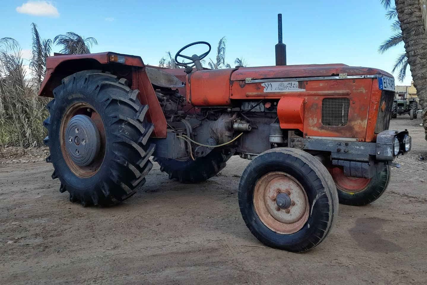 عنتر للبيع موديل ٩٠ كتاب شركه كير محرك جهاز رفع اكسن مكفول العنوان بغداد الطارميه الهاتف ***********كورك ***********
