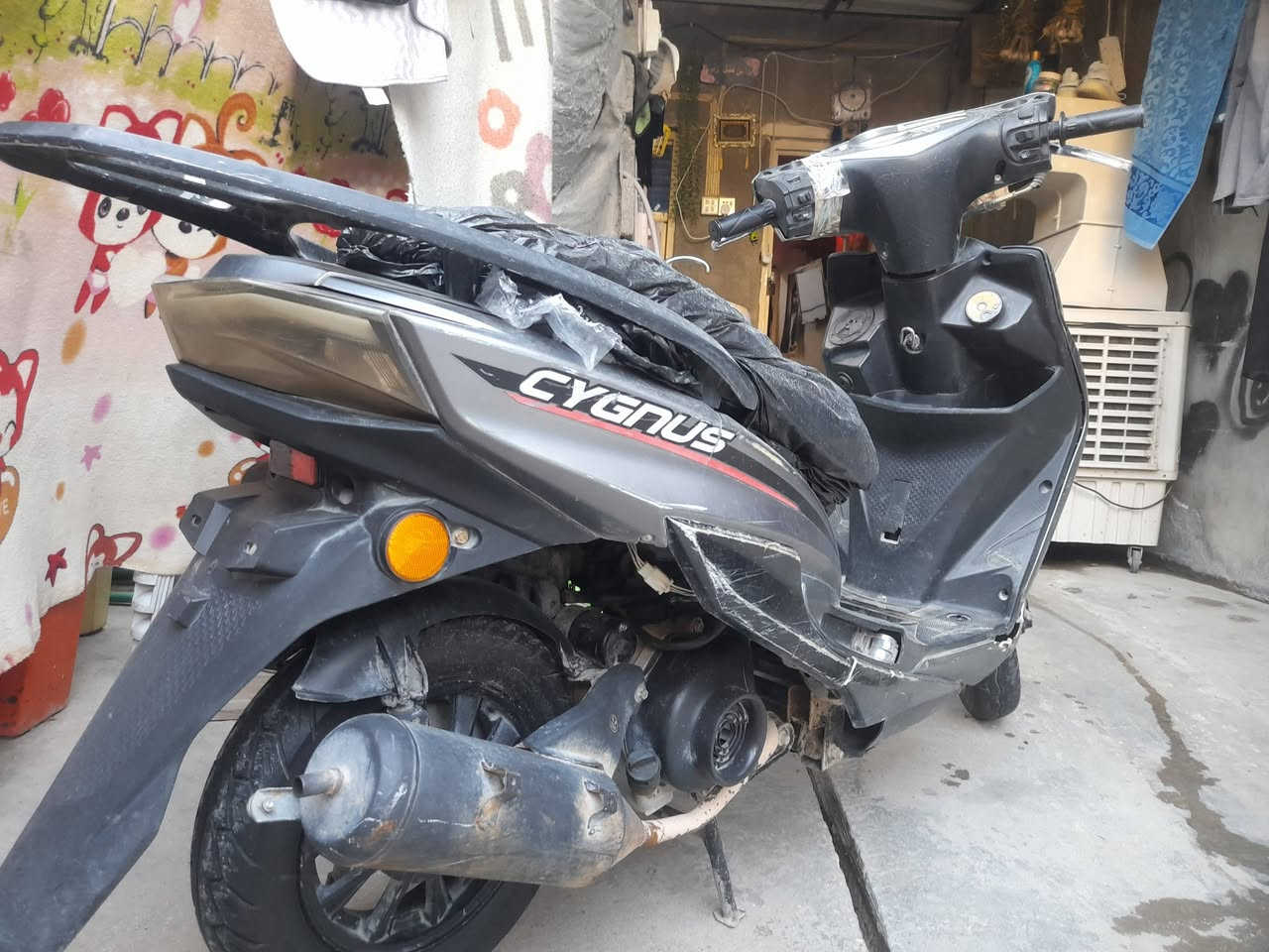 سلام عليكم اخوتي دراجه سكنس كوب حديد ٥٠ الف قفل دراجه انت وحضك تجي تأخذها وتروح رقم 
*********** رقم ثاني بدون واتساب فقط ***********
