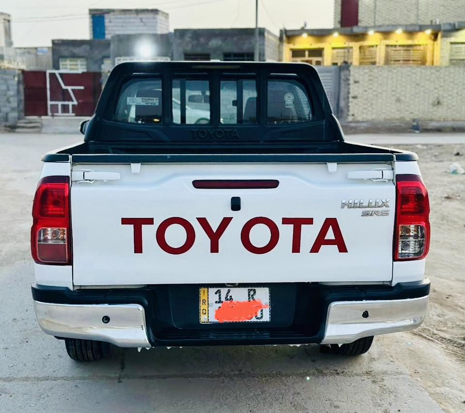 فلاونزه 2017 كويتي الساير باب اول مكفولة كفالة عامه كير اوتوماتيك تبريد قطعتين مكينه عله وضع الشركة صدر جديد تخم تاير يعني جاهزه من كل النواحي رقم بصره نكليزي مكان السياره ناصرية السعر 245 وبيه مجال 
رقم الهاتف ***********
‭0778 051 2555
