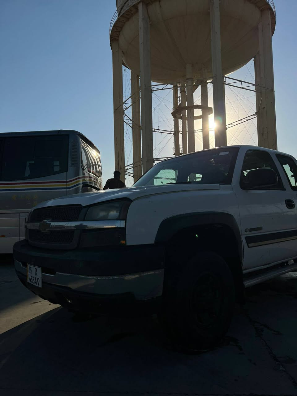 السلام عليكم جمسي سلفادور سياره جديده وجاهزه من كلشي تخم تاير تبريد ثلج حداديه  اماميه وخلفيه كير ومكينه بالكارتون السياره بسمي مكاني دوانيه السعر 87$
‏‪***********‬‏
