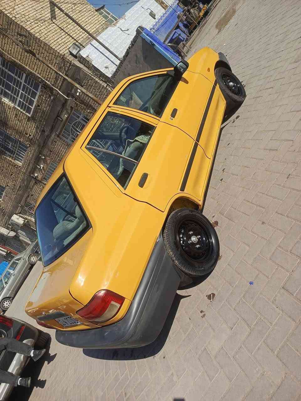 سلام عليكم سايبة مديل 15
سيارة مكينة كير تبريد تدفاة كولة جديد 
صدر امامي خلفي تايرات ستوني مسويهن 
مصفرة هياة وغرامات تحويل مباشر 
مكاني بغداد مدينة الصدر تقاطع لبانزخانة 
سعر 39.   لستفسار ***********
