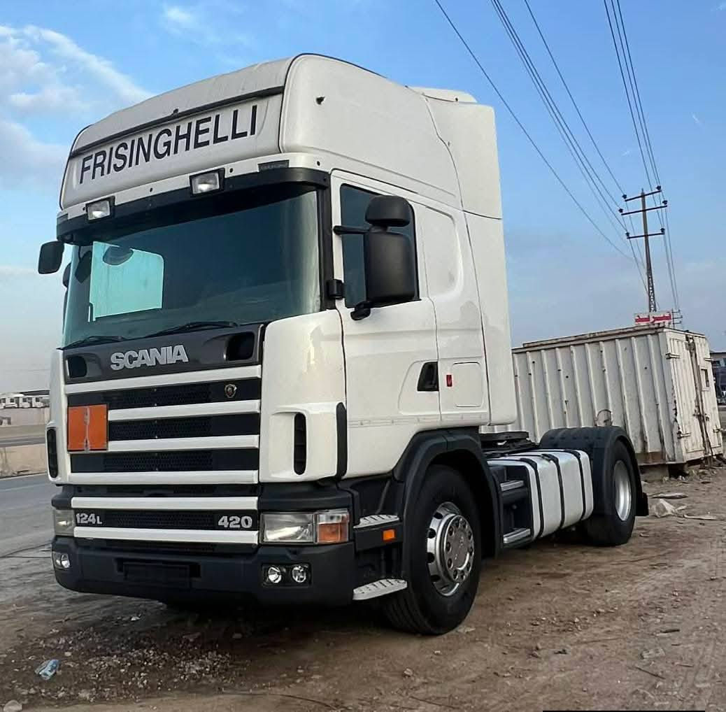 سكانيا للبيع 2004
‏محرك انجكتر خطين 6 سلندر لا بخار  لا صرف 
‏كير 900..3/3 عادي 
‏شاصي مكفول من كلشي 
‏ملاحظه سياره بدون ارقام 
‏السعر 90 ورقه وا بيه مجال الشراي
‏العنوان بغداد سياره جديده معنه كلمه
‏‪***********‬
