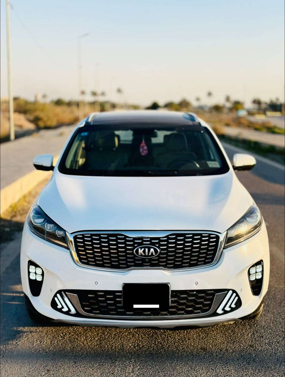 السلام عليكم 
للبيع سورنتو 2020 خليجي كفاله عامه 
فول موصفات للاخير 
محرك 6 سلندر . بانوراما 
السعر 245
📍مكان السياره بابل 
***********
سياره بيها ملاحضه بسيطه راسلني واتساب او على خاص ادزلك سونار
